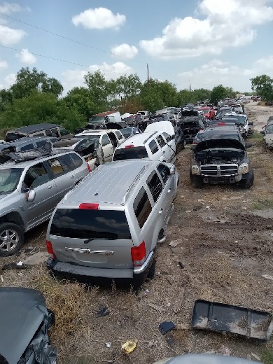 Gomez Used Auto Parts